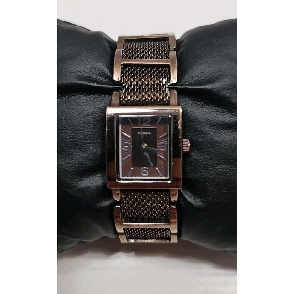 Fossil F2 Women’s Chocolate Mesh Bracelet Watch ES-1720 New Battery